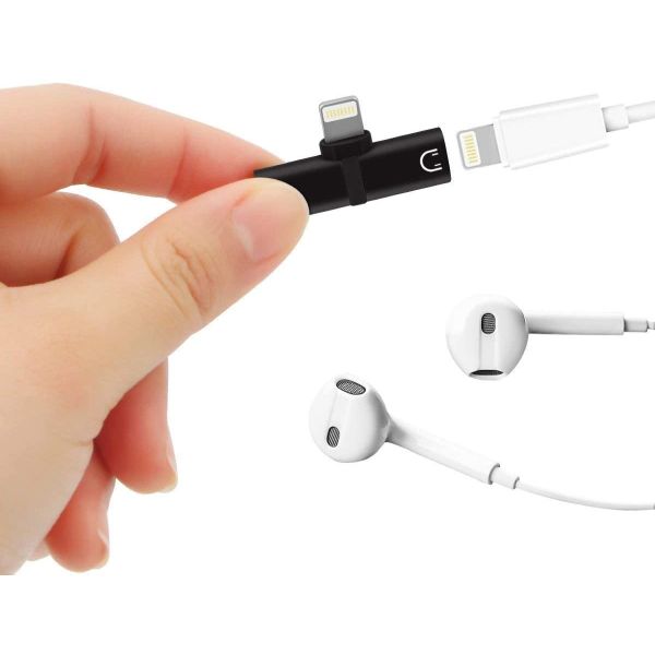 smartwatch and bluetooth headphones at the same time